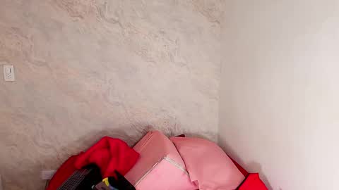 Snapshot of s_sofia_ chatting on 02.15.25 s_sofia_ online show from 02.15.25