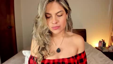 Leslie Beltrn online show from 11.24.25