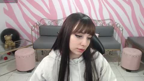 Snapshot of saabrina_ chatting on 11.05.25 Sabrina online show from 11.05.25