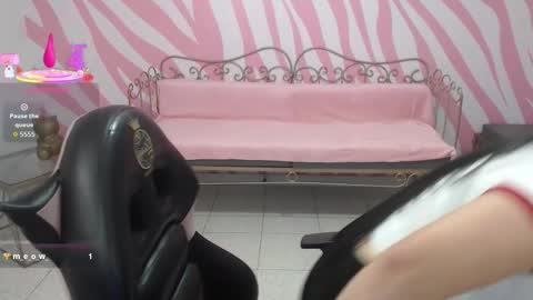 Snapshot of saabrina_ chatting on 11.13.25 Sabrina online show from 11.13.25