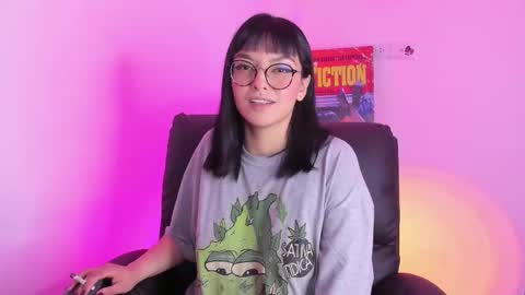 Snapshot of saam_collins69 chatting on 12.17.25 Val online show from 12.17.25