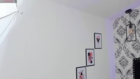 Snapshot of saara_brown chatting on 02.12.25 Saara Brown online show from 02.12.25