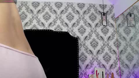 Snapshot of saara_brown chatting on 03.04.25 Saara Brown online show from 03.04.25