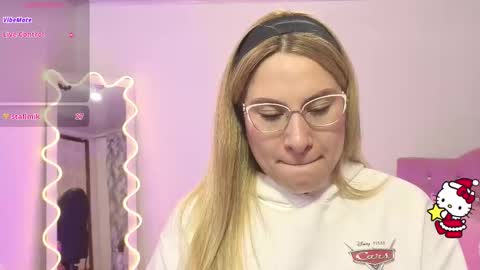 saaya_tay online show from 12.19.25