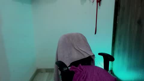 Snapshot of sabaha_ chatting on 11.28.25 S A B A H A online show from 11.28.25