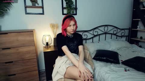 Snapshot of sabr1naa chatting on 12.15.25 Sabrina online show from 12.15.25