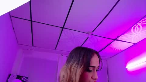 Snapshot of sabriina_fox999 chatting on 09.12.25 sabrina fox online show from 09.12.25