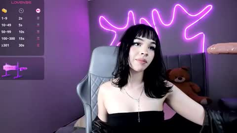 Snapshot of sabrina_bloom_ chatting on 10.14.25 sabri online show from 10.14.25
