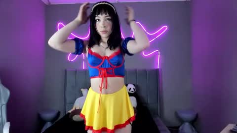 Snapshot of sabrina_bloom_ chatting on 10.18.25 sabri online show from 10.18.25