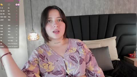 Snapshot of sabrina_lennox chatting on 02.08.25 Sabrina Maria online show from 02.08.25