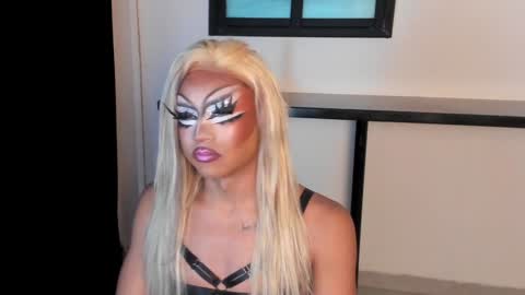 Sabrina Rose  online show from 02.05.25