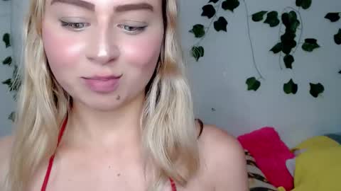 Snapshot of sabrinaexpositoxx chatting on 01.22.25 SABRI online show from 01.22.25