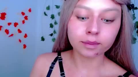 Snapshot of sabrinaexpositoxx chatting on 02.21.25 SABRI online show from 02.21.25