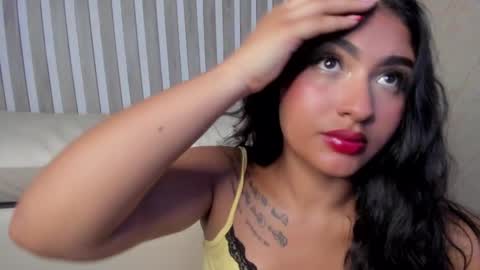 mariana  online show from 02.20.25