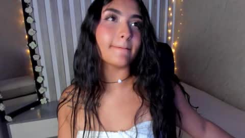 mariana  online show from 02.23.25