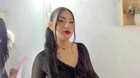 mariana  online show from 09.23.25