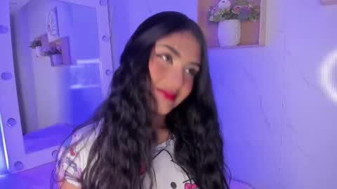 mariana  online show from 11.12.25