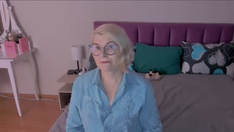 Sabrina MacMarren online show from 01.28.25