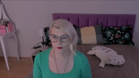 Sabrina MacMarren online show from 02.02.25