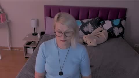 Sabrina MacMarren online show from 02.15.25