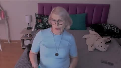 Sabrina MacMarren online show from 03.08.25