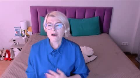 Sabrina MacMarren online show from 11.14.25