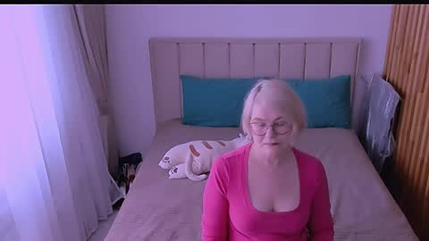 Sabrina MacMarren online show from 04.30.26