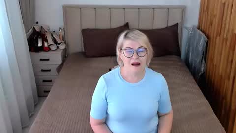 Sabrina MacMarren online show from 07.02.26