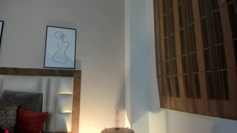 Snapshot of sabrinawarren chatting on 01.28.25 Sabrina Warren online show from 01.28.25