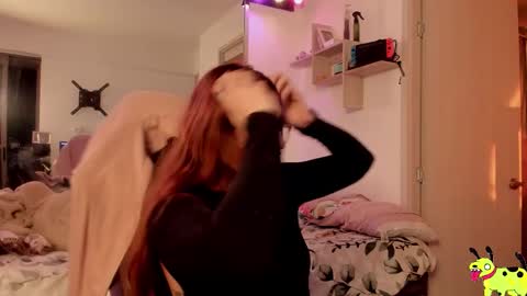 Snapshot of sabrinawiid chatting on 01.12.26 Sabrina online show from 01.12.26