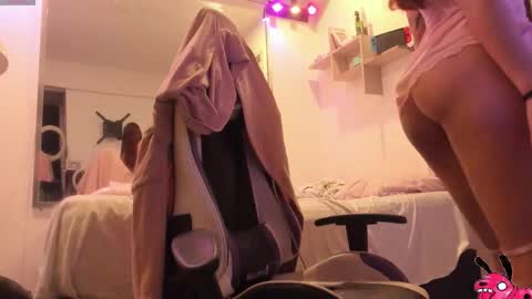 Snapshot of sabrinawiid chatting on 03.28.26 Sabrina online show from 03.28.26