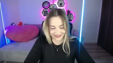 Sabrina Violet online show from 10.06.25