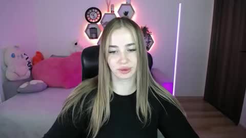 Sabrina Violet online show from 05.03.26
