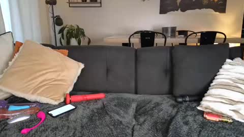 Snapshot of sacha__xx chatting on 02.18.25 sacha__xx online show from 02.18.25