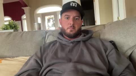 Snapshot of sacredroses chatting on 10.31.25 sacredroses online show from 10.31.25