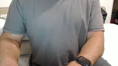 Snapshot of sactosteve chatting on 10.03.25 dadbod online show from 10.03.25