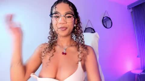 Snapshot of sade_jackson1 chatting on 02.25.25 Sophie online show from 02.25.25