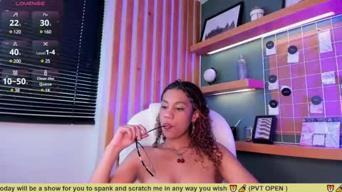Snapshot of sade_jackson1 chatting on 03.04.25 Sophie online show from 03.04.25
