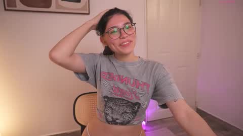 Snapshot of sadelune chatting on 02.15.26 An online show from 02.15.26