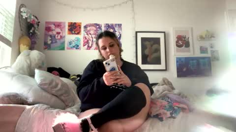 Snapshot of sadgirlsocial chatting on 10.13.25 sweet angel baby online show from 10.13.25