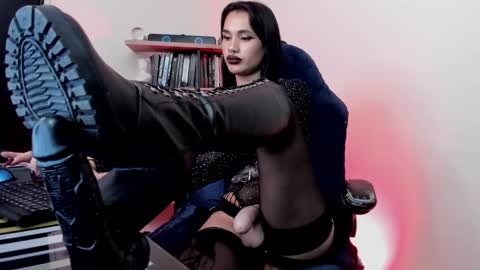 Aly independent model online show from 02.25.25