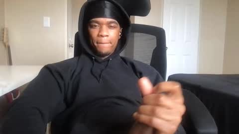 Snapshot of saeonyx chatting on 10.28.25 Saeonyx online show from 10.28.25