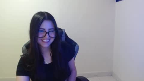 Sahaliefox  online show from 10.10.25