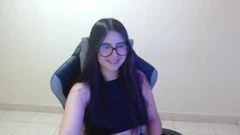 Sahaliefox  online show from 10.13.25