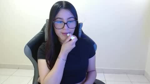 Sahaliefox  online show from 11.10.25