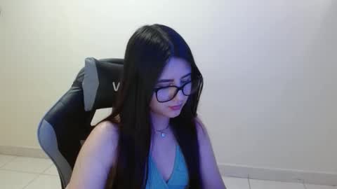 Sahaliefox  online show from 11.13.25