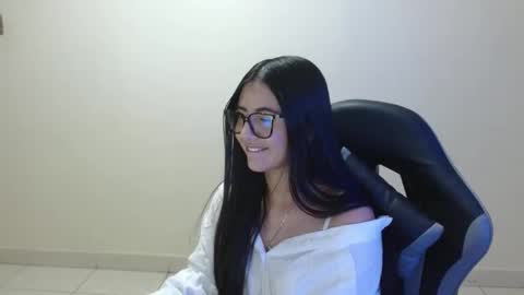 Sahaliefox  online show from 03.25.26