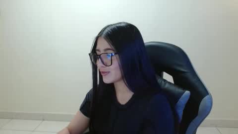 Sahaliefox  online show from 04.28.26