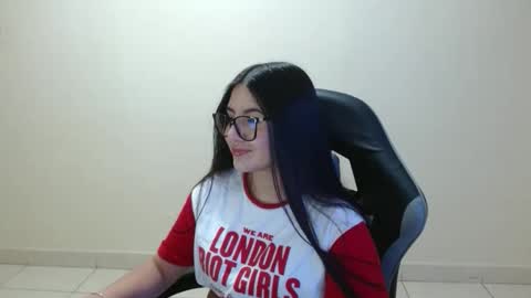 Sahaliefox  online show from 04.29.26