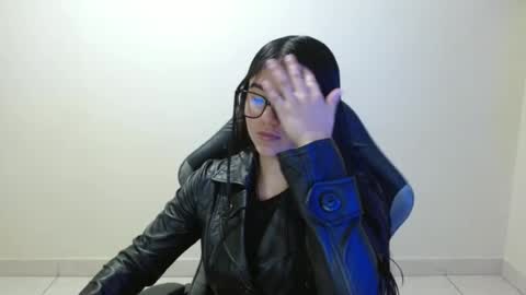 Sahaliefox  online show from 06.17.26